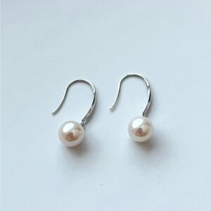 Elegant 18K White Gold Real Freshwater Pearl Drop Earrings